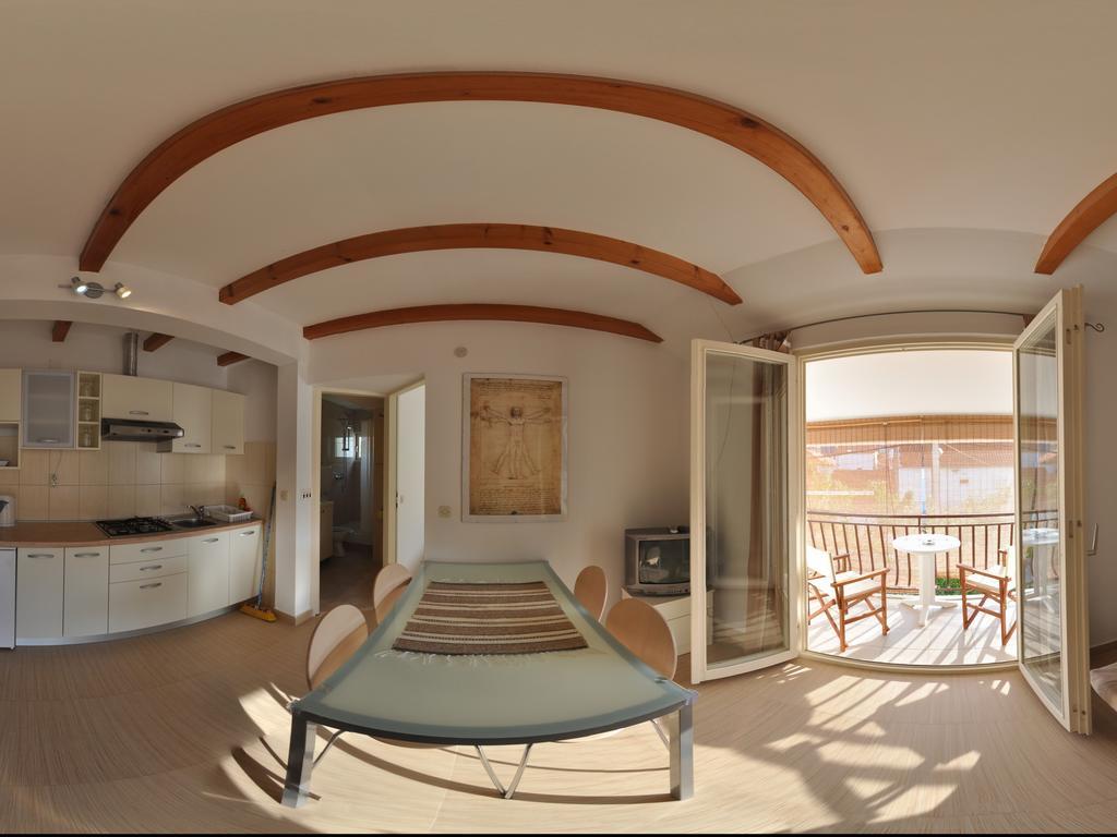 Apartments Cala Biograd Na Moru Rum bild
