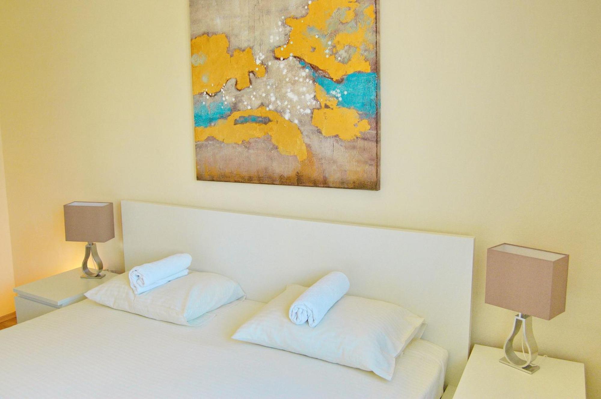 Apartments Cala Biograd Na Moru Rum bild